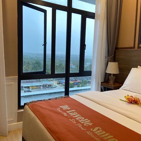 De Lavelle Suites @ Timur Bay Seafront Residence Куантан Екстериор снимка