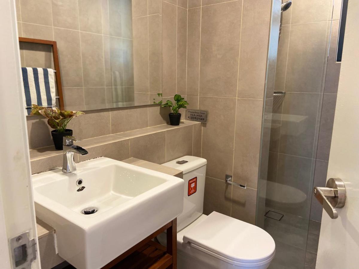 De Lavelle Suites @ Timur Bay Seafront Residence Куантан Екстериор снимка