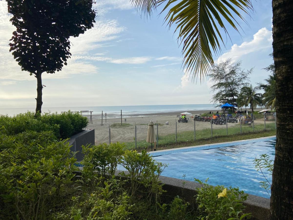 De Lavelle Suites @ Timur Bay Seafront Residence Куантан Екстериор снимка
