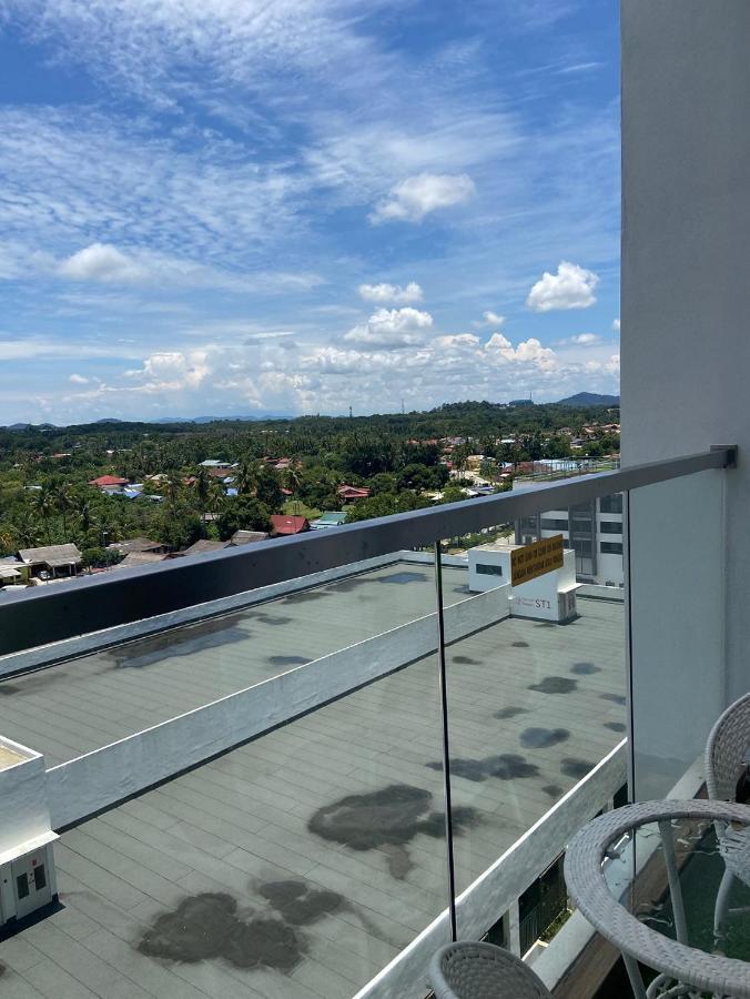 De Lavelle Suites @ Timur Bay Seafront Residence Куантан Екстериор снимка